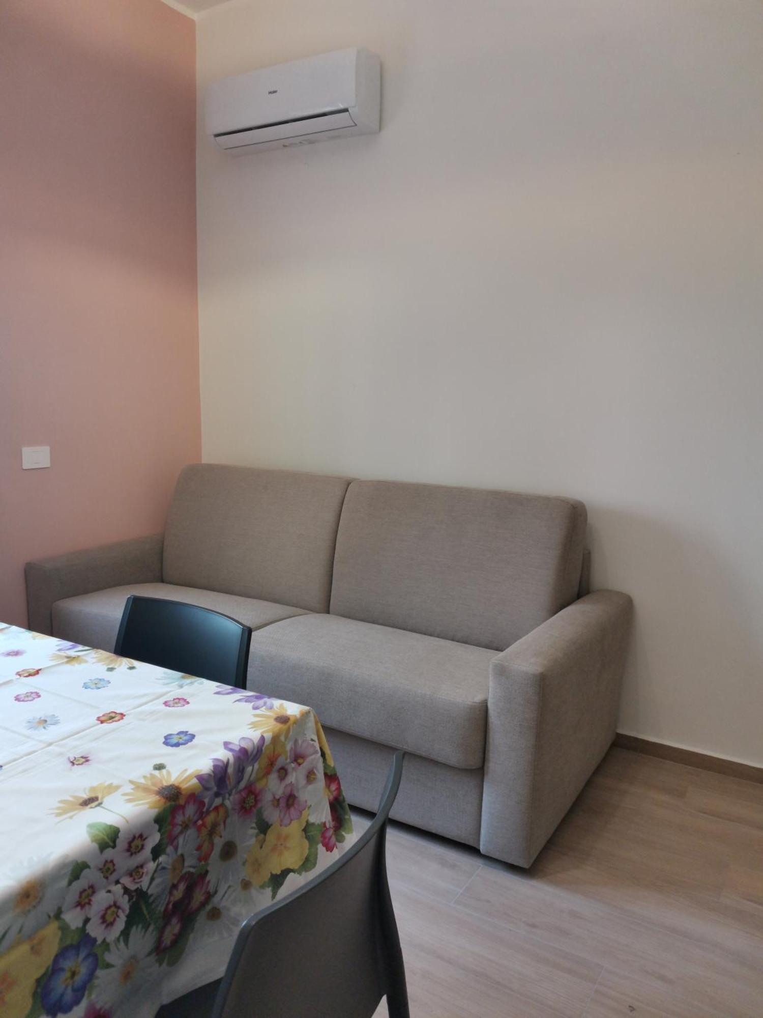 Palazzo Buscema - Appartamenti & Residence Crotone Esterno foto