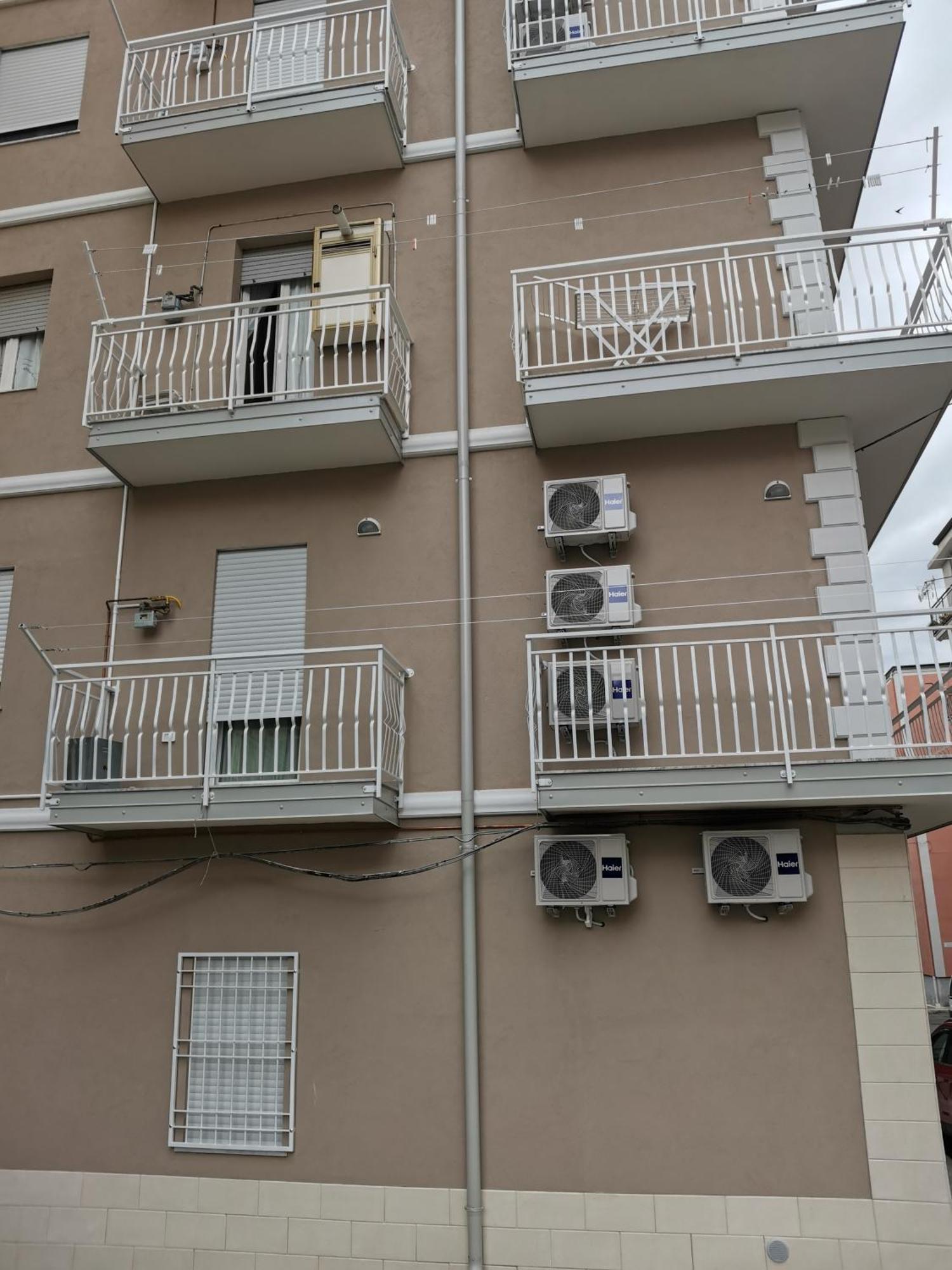 Palazzo Buscema - Appartamenti & Residence Crotone Esterno foto