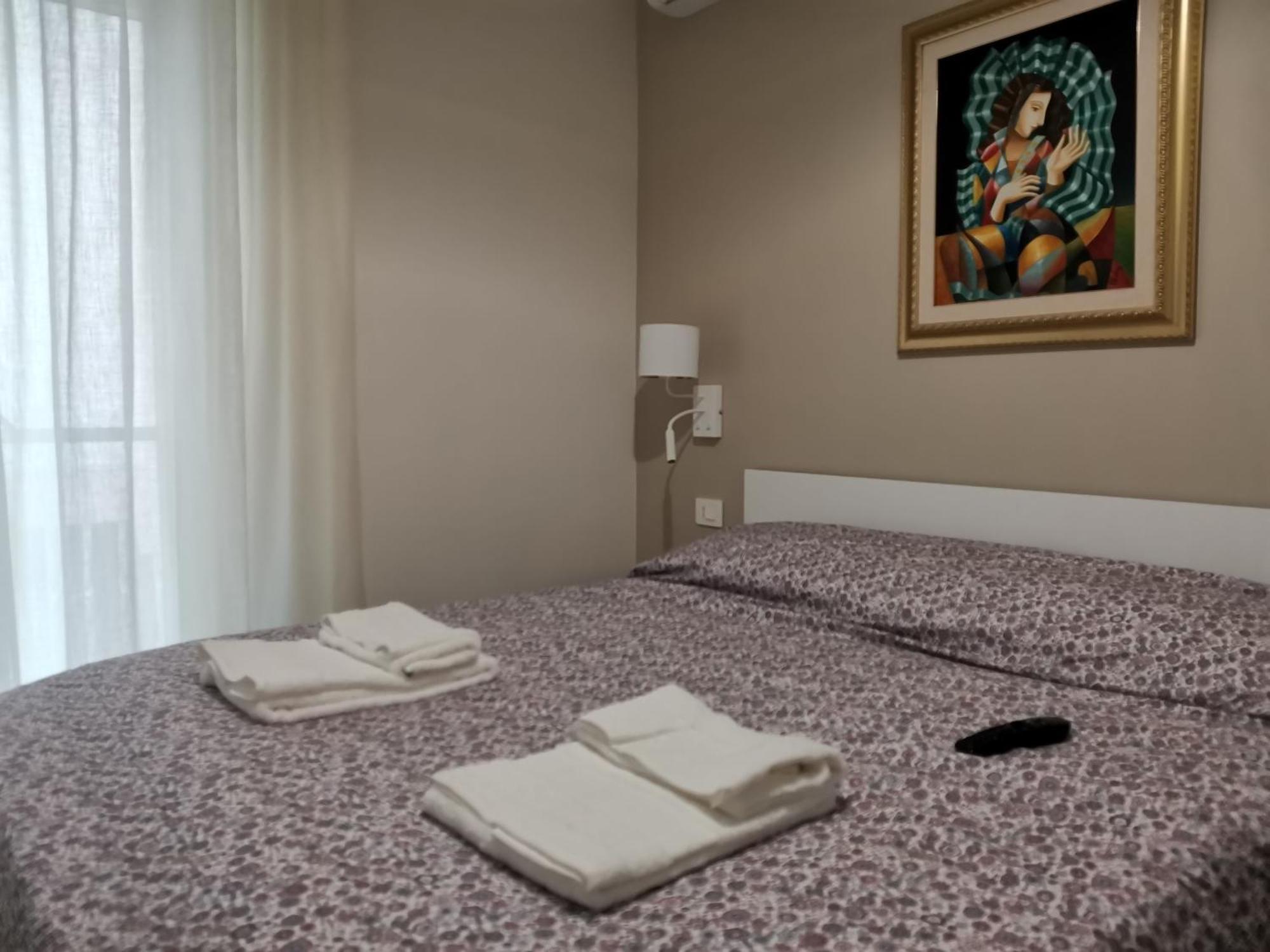 Palazzo Buscema - Appartamenti & Residence Crotone Esterno foto