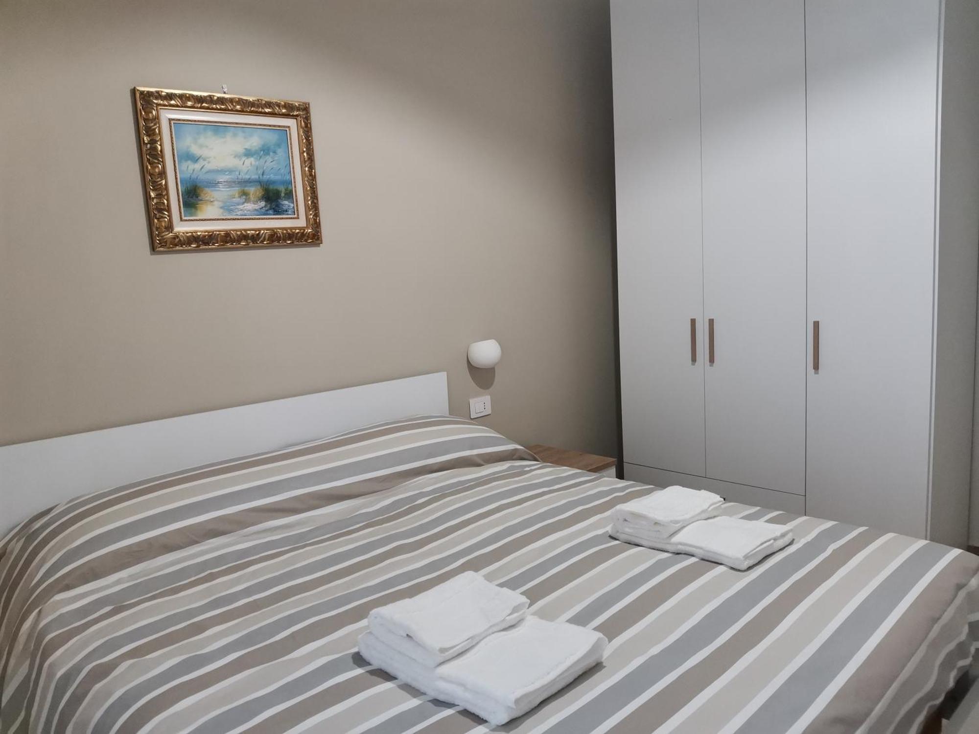 Palazzo Buscema - Appartamenti & Residence Crotone Esterno foto