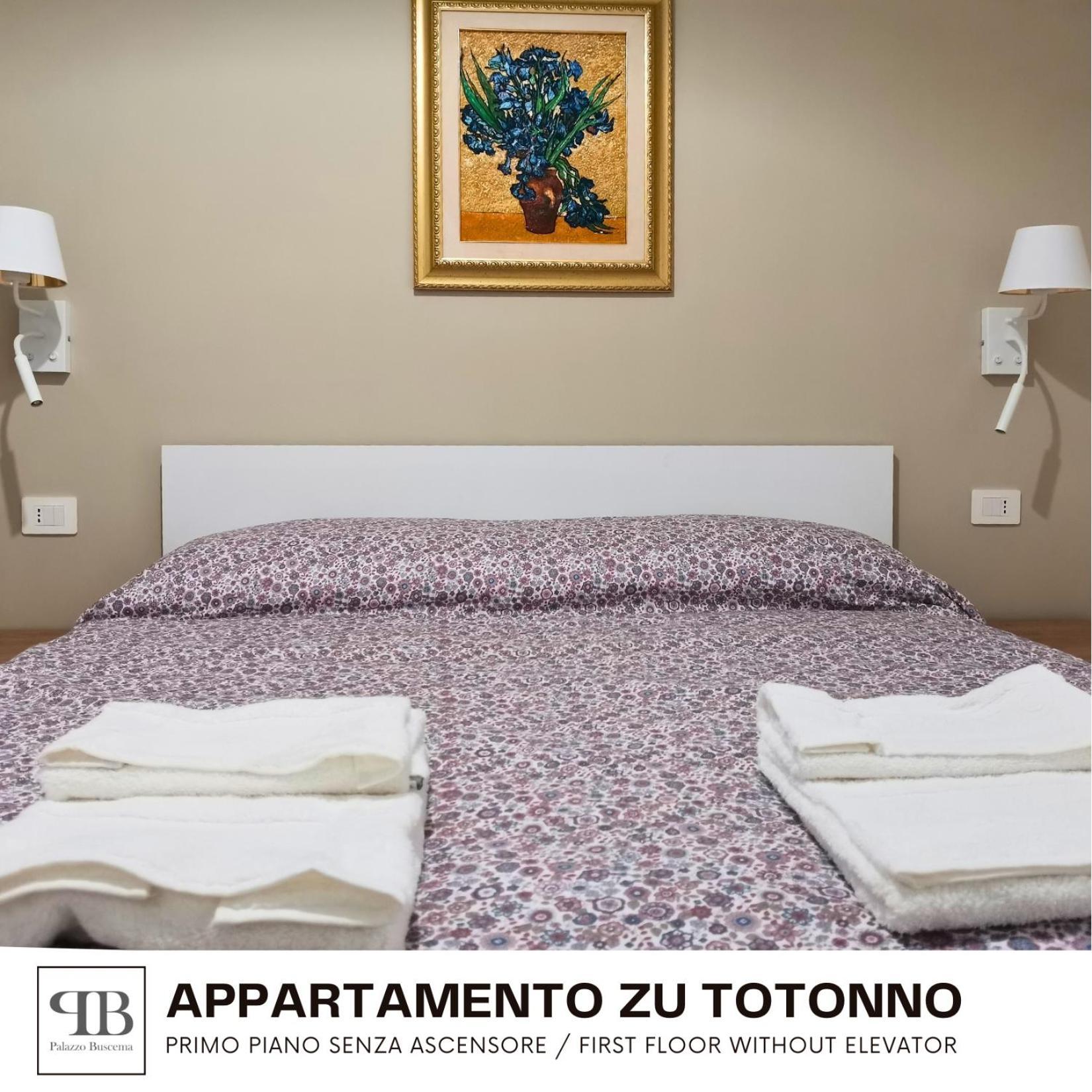 Palazzo Buscema - Appartamenti & Residence Crotone Esterno foto